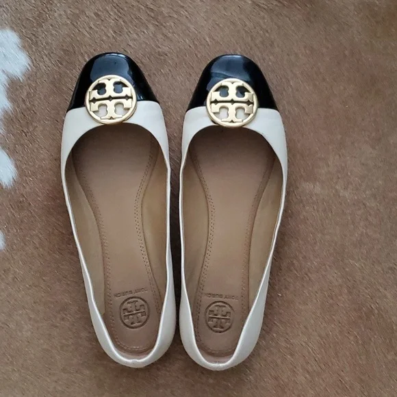 Tory Burch Spectator Flats - Picture 3 of 5